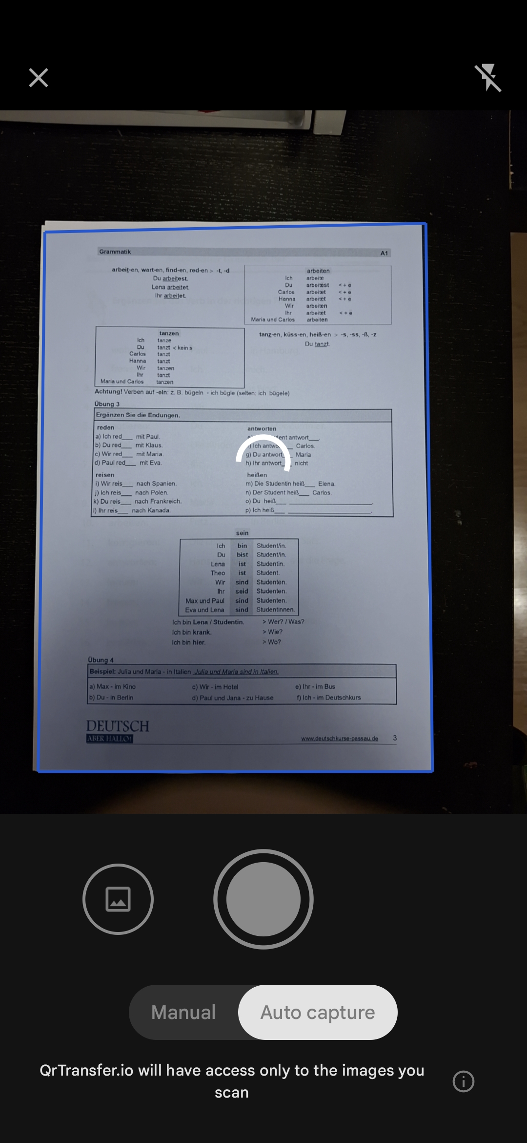 QrTransfer.io · How to transfer scanned documents from mobile to PC for printing · Step 1 · Abre QrTransfer.io en tu movil